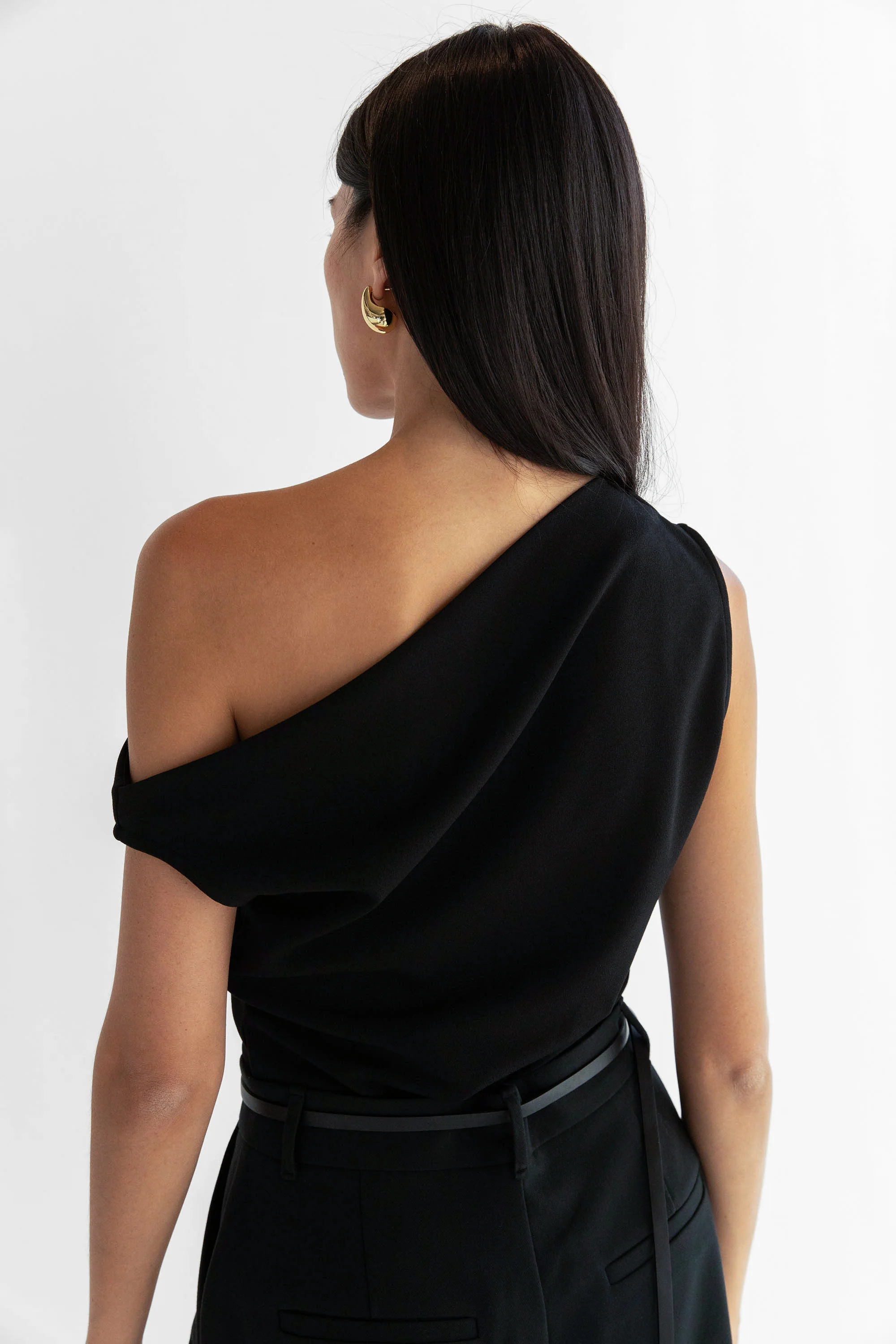 ASYMMETRIC OFF THE SHOULDER TANK - Image 11