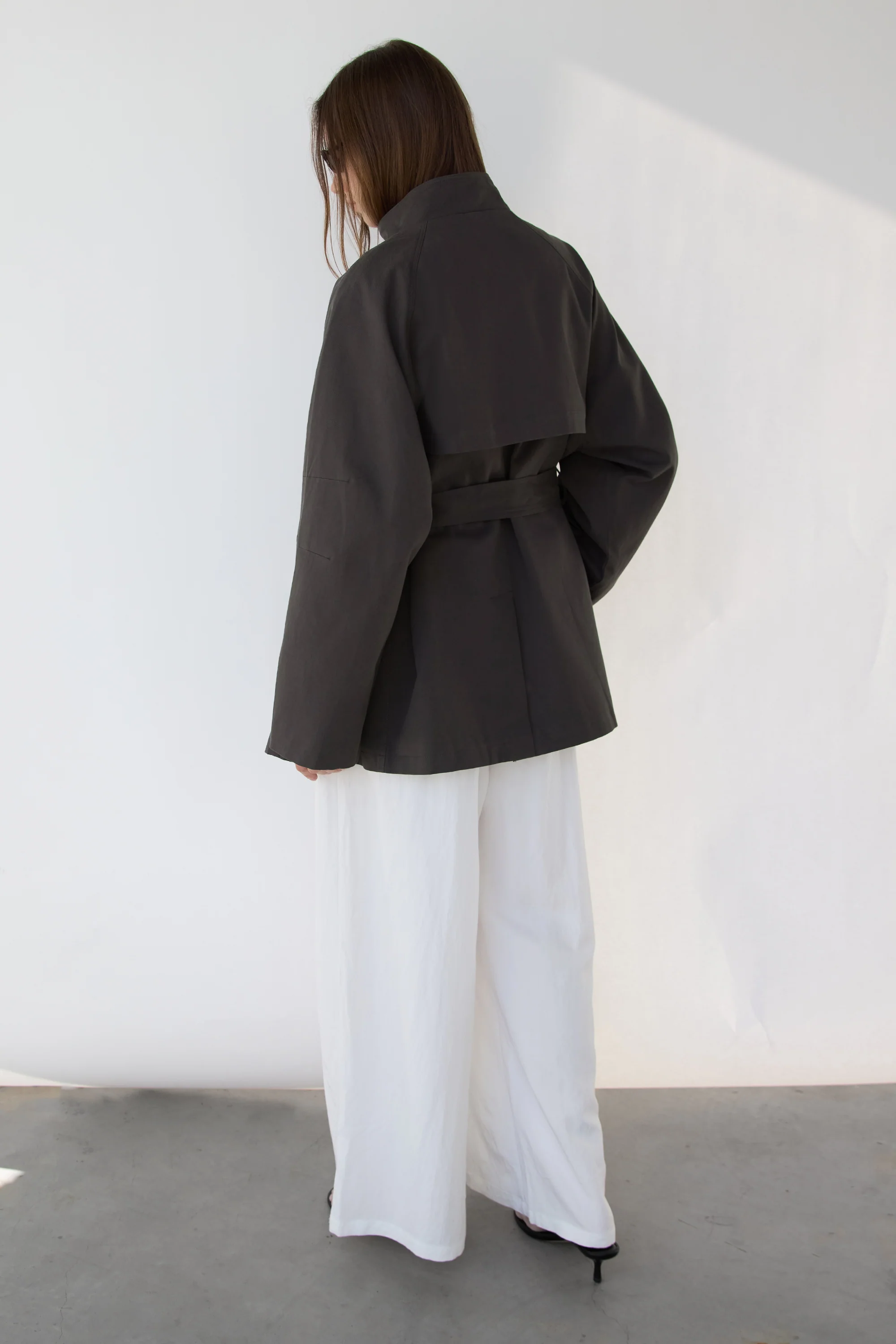 BELTED FUNNEL NECK JACKET - Image 4