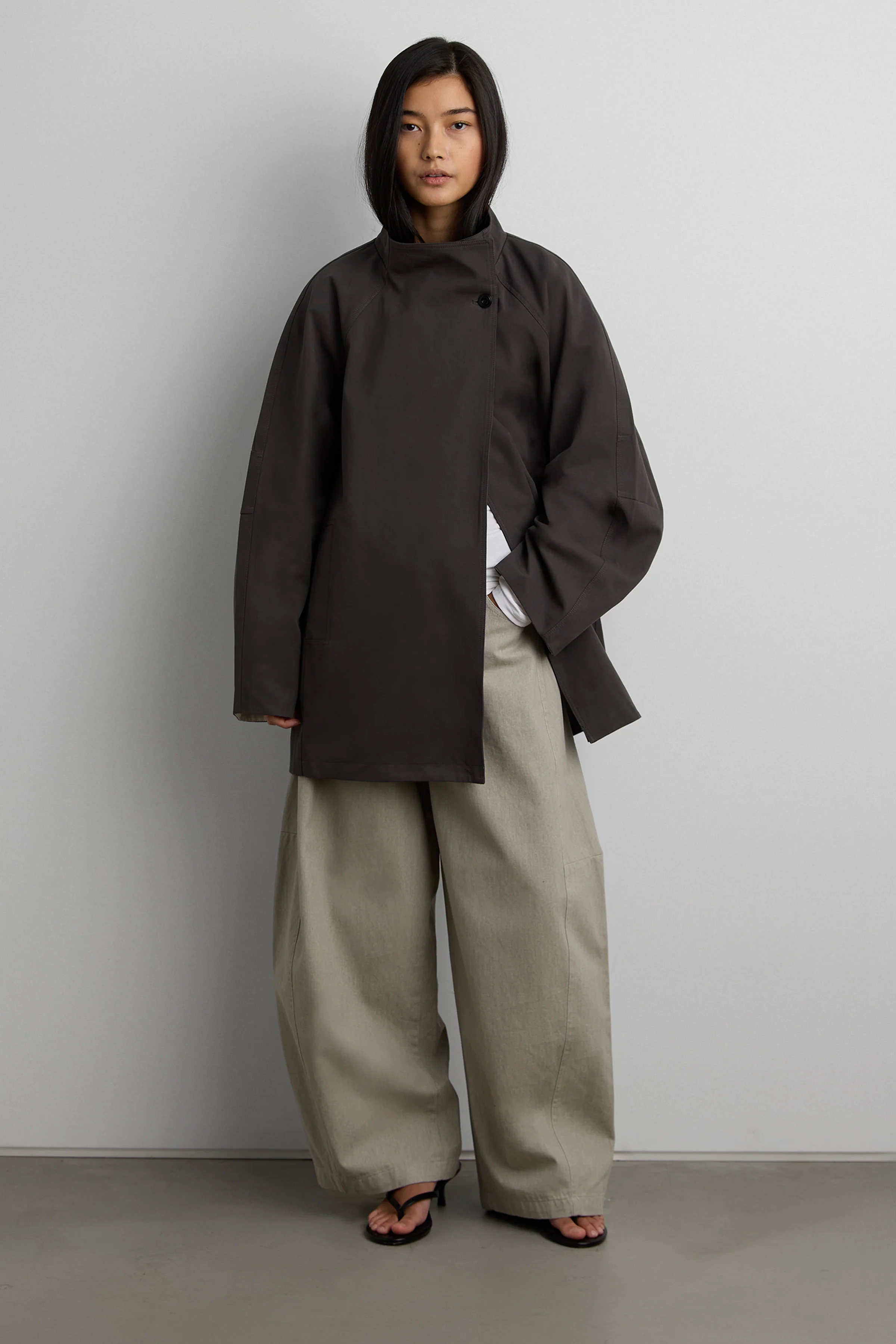 BELTED FUNNEL NECK JACKET - Image 9
