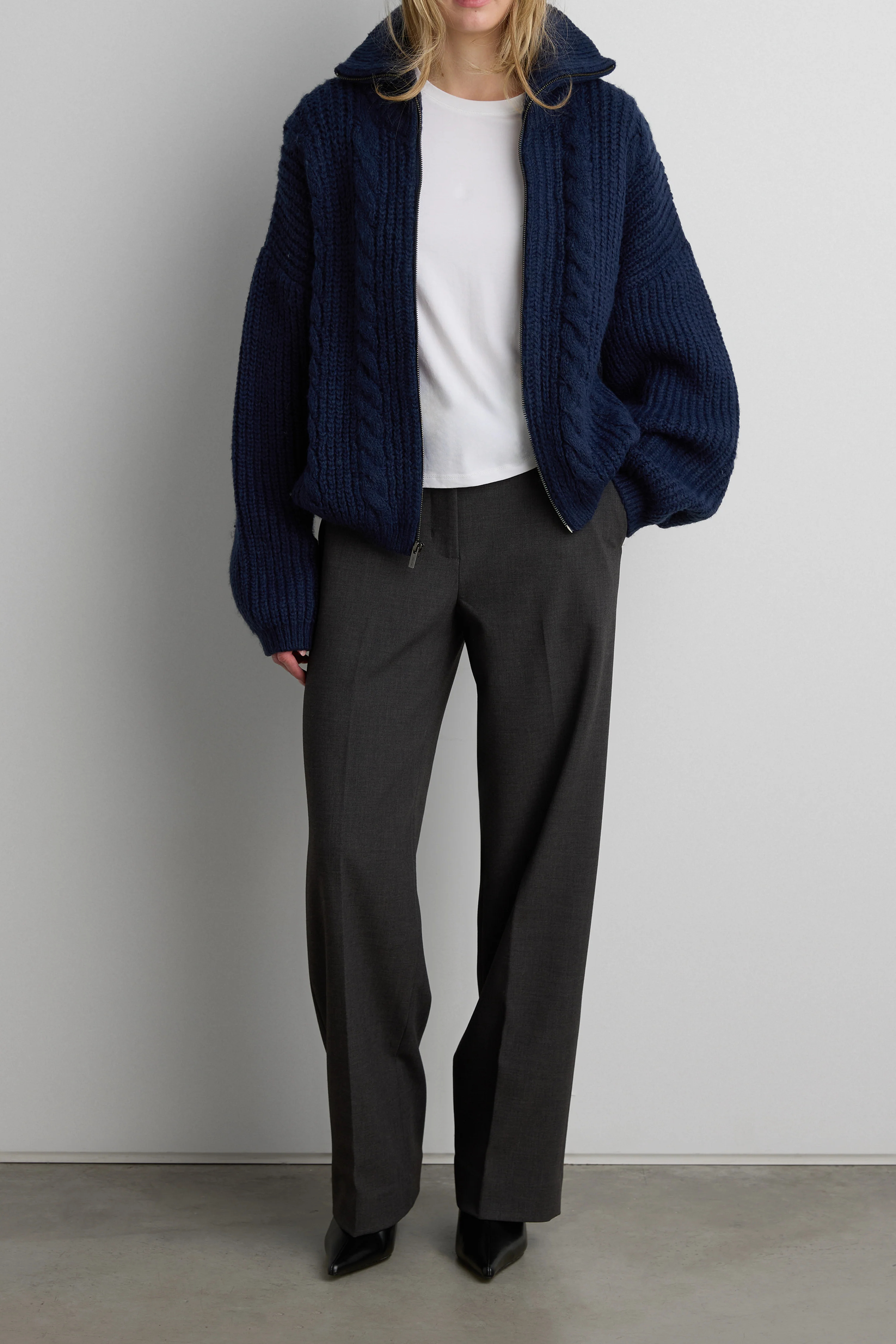 CABLE KNIT COLLARED CARDIGAN - Image 11