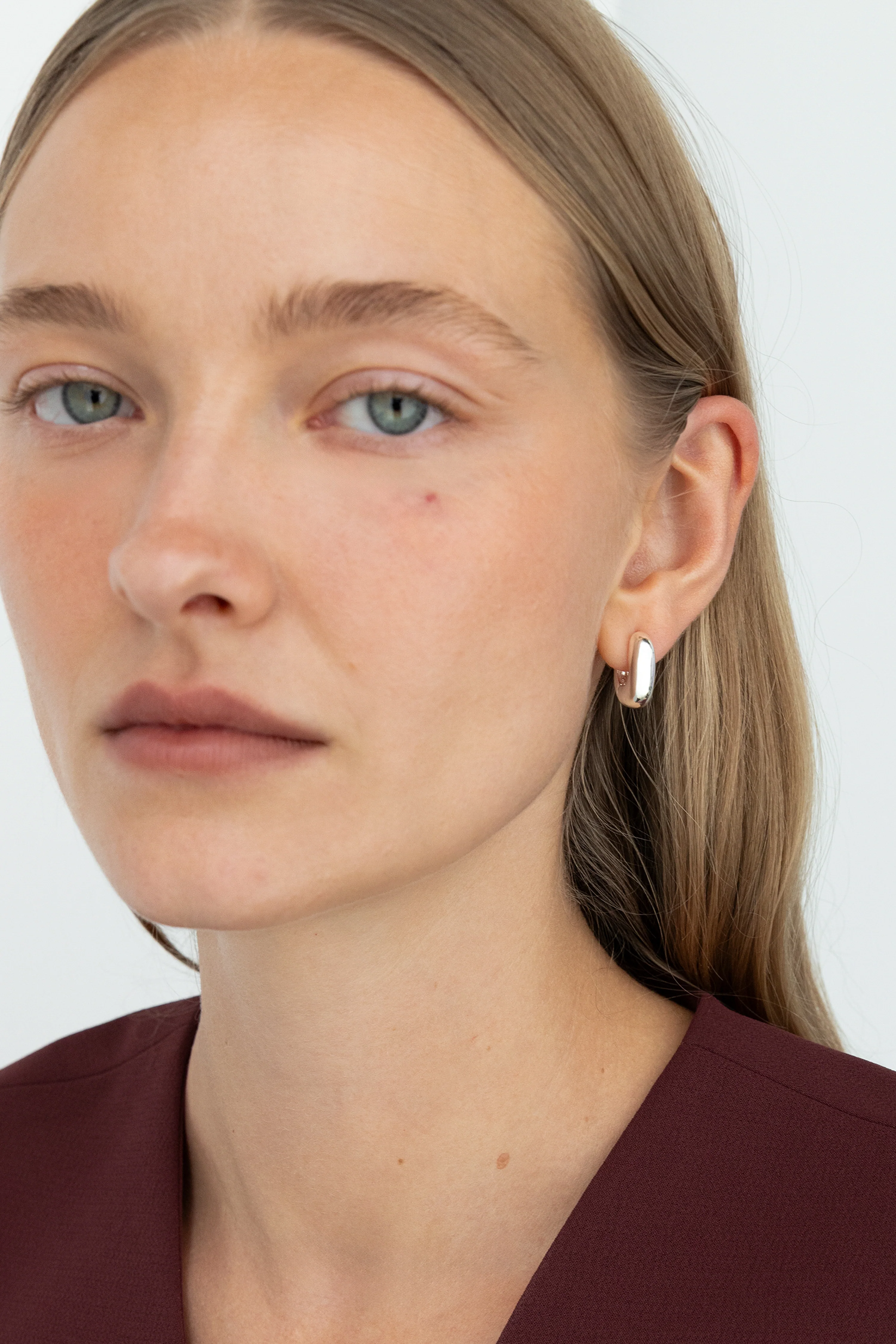 CHUBBY SQUARE SHAPED HUGGIE HOOPS - Image 4