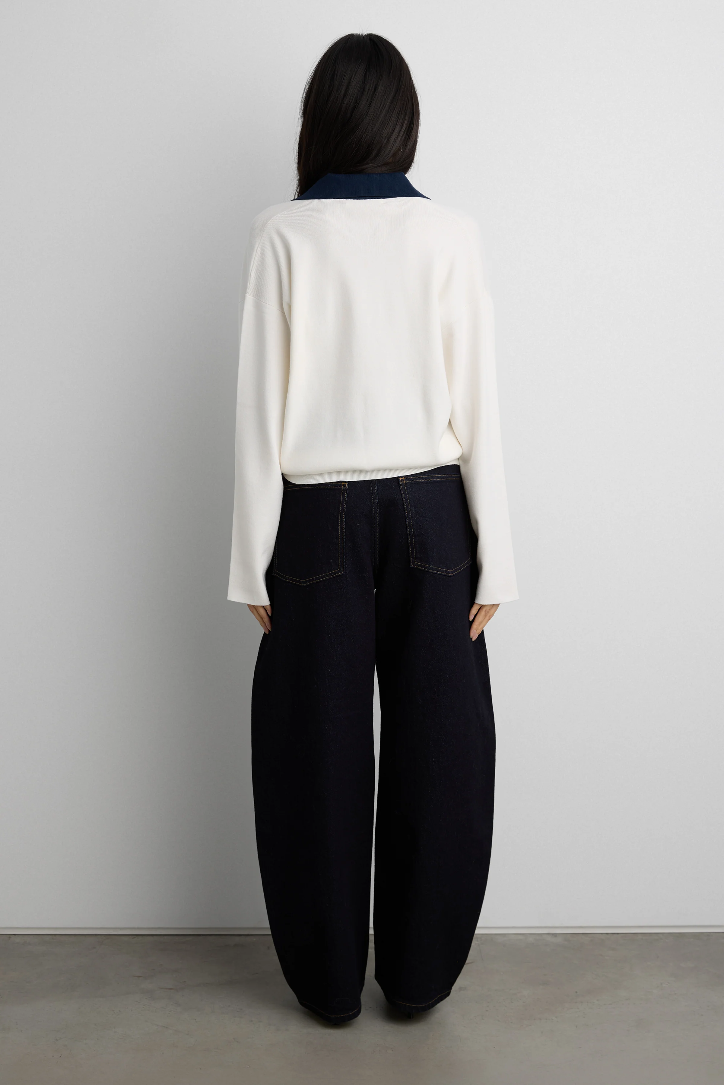 CONTRAST COLLARED SWEATER - Image 4