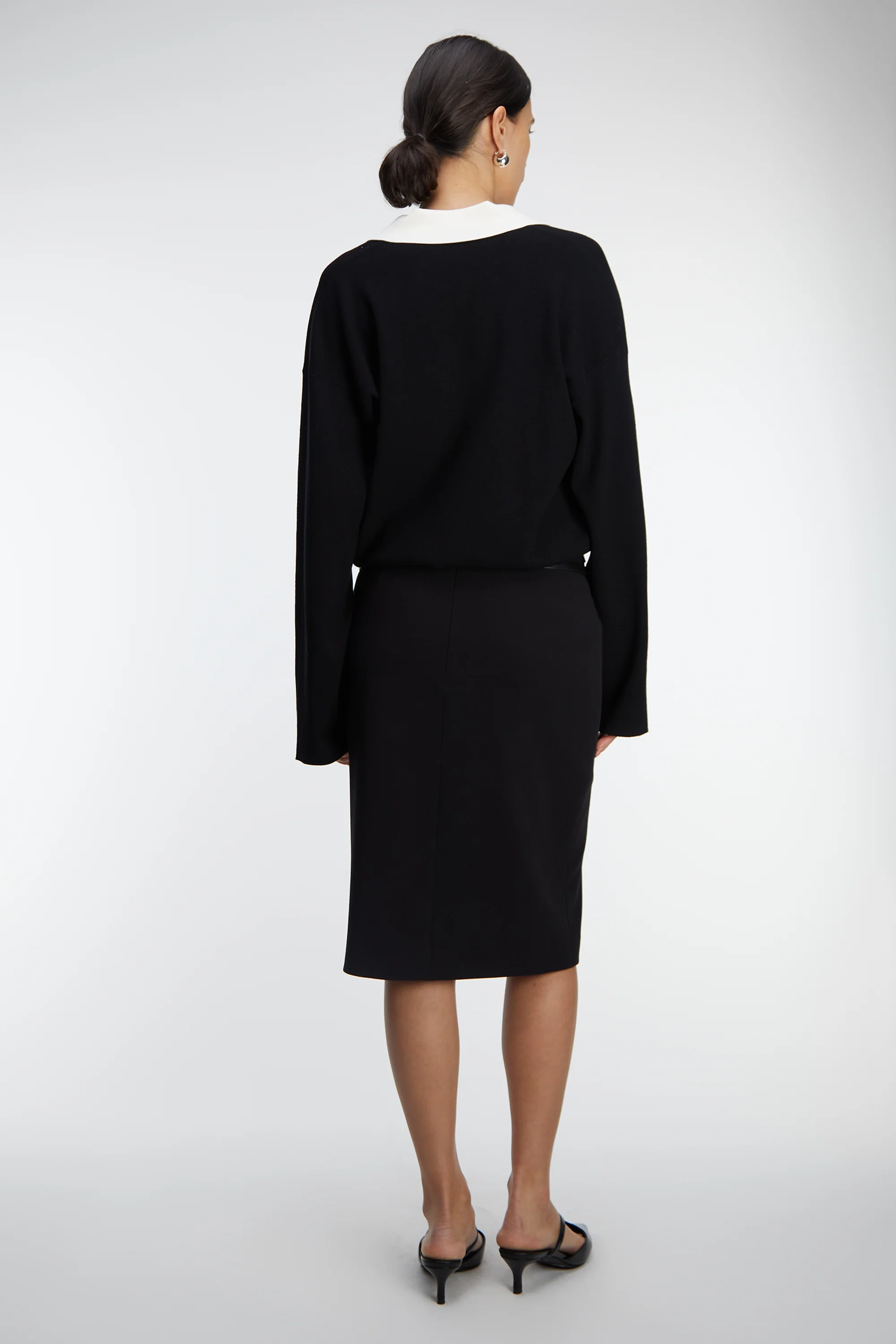 CONTRAST COLLARED SWEATER - Image 9