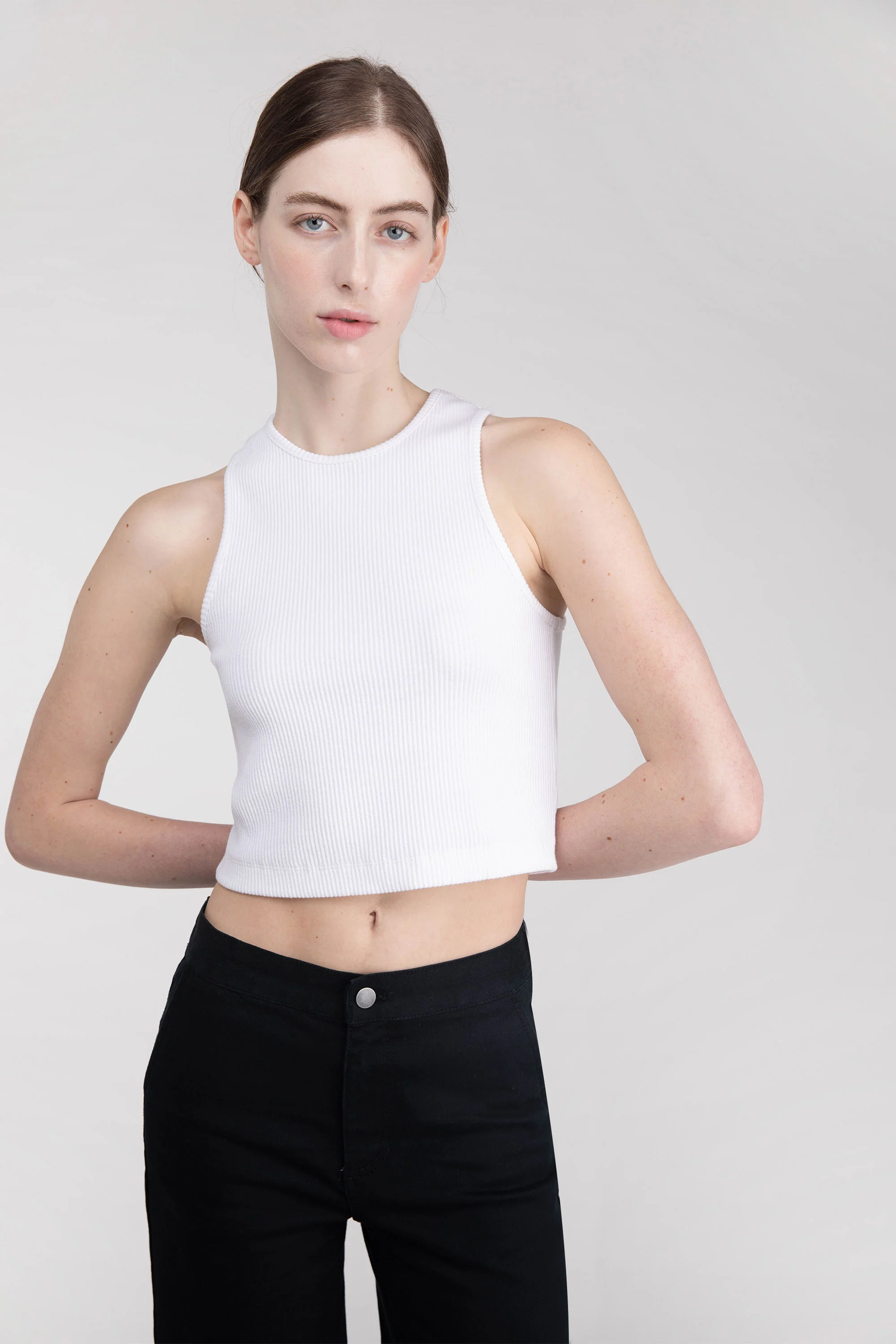 RACERBACK CROPPED TANK - Image 11