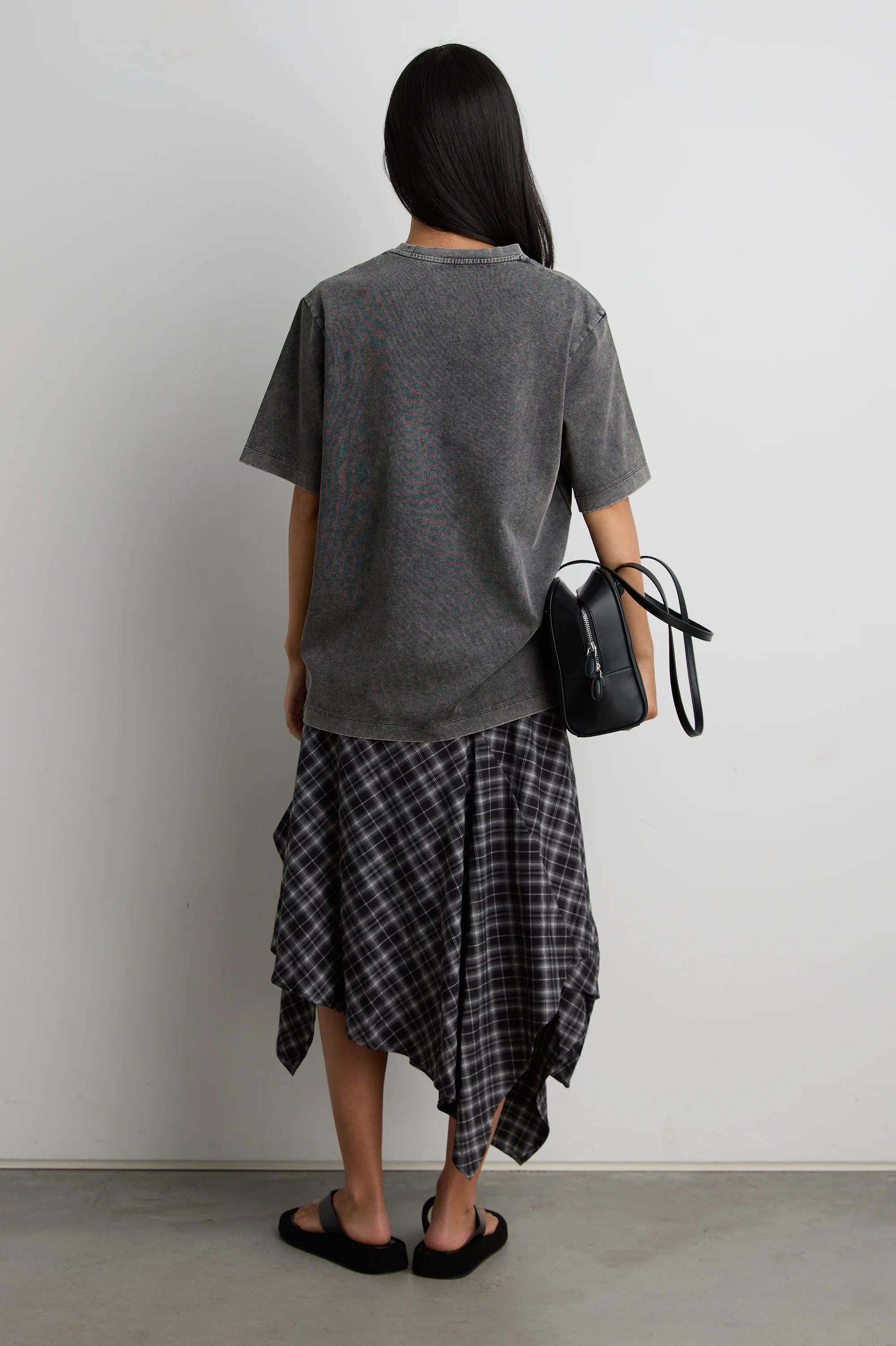 GRAPHIC T-SHIRT - Image 11