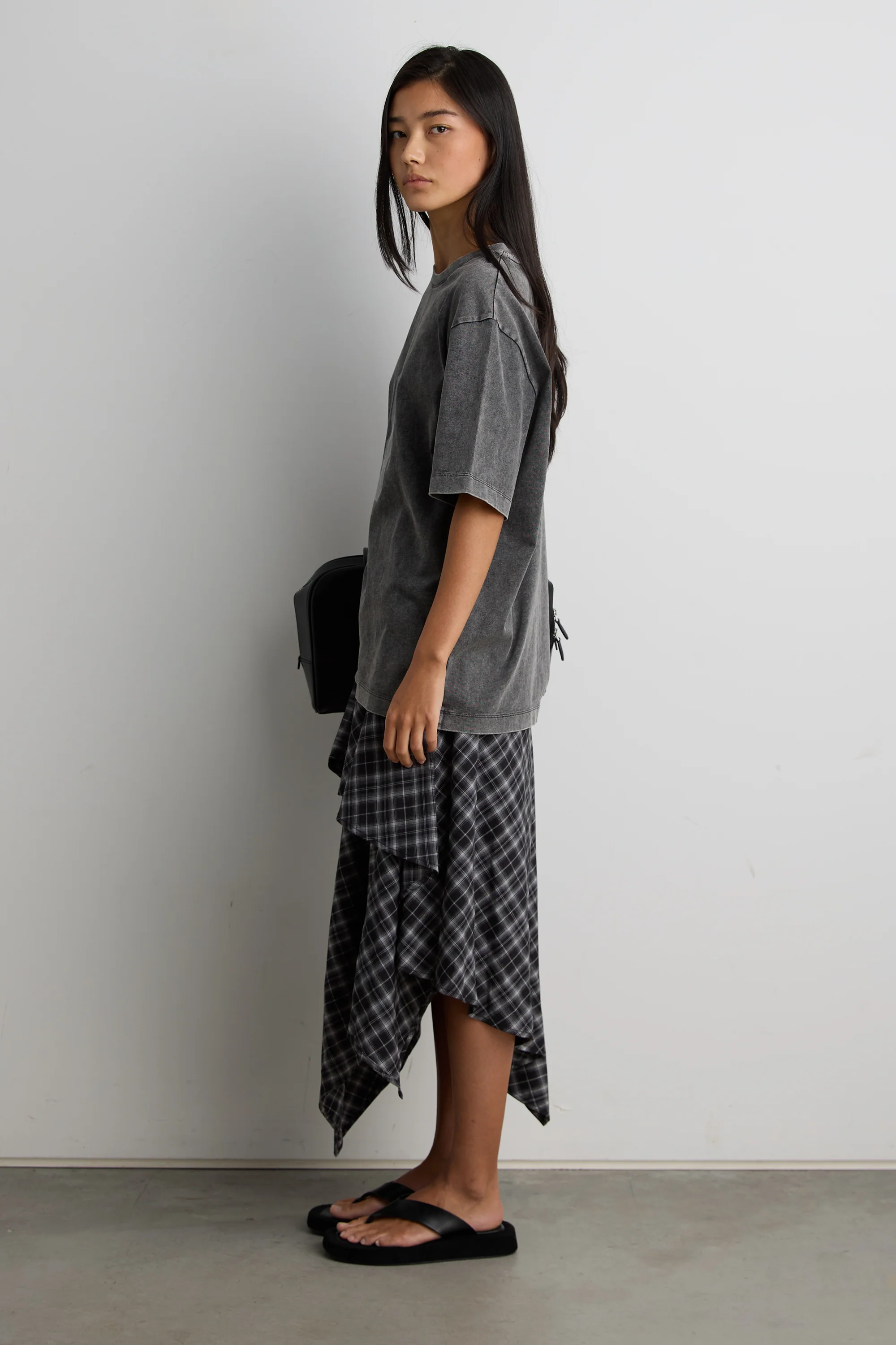 GRAPHIC T-SHIRT - Image 4