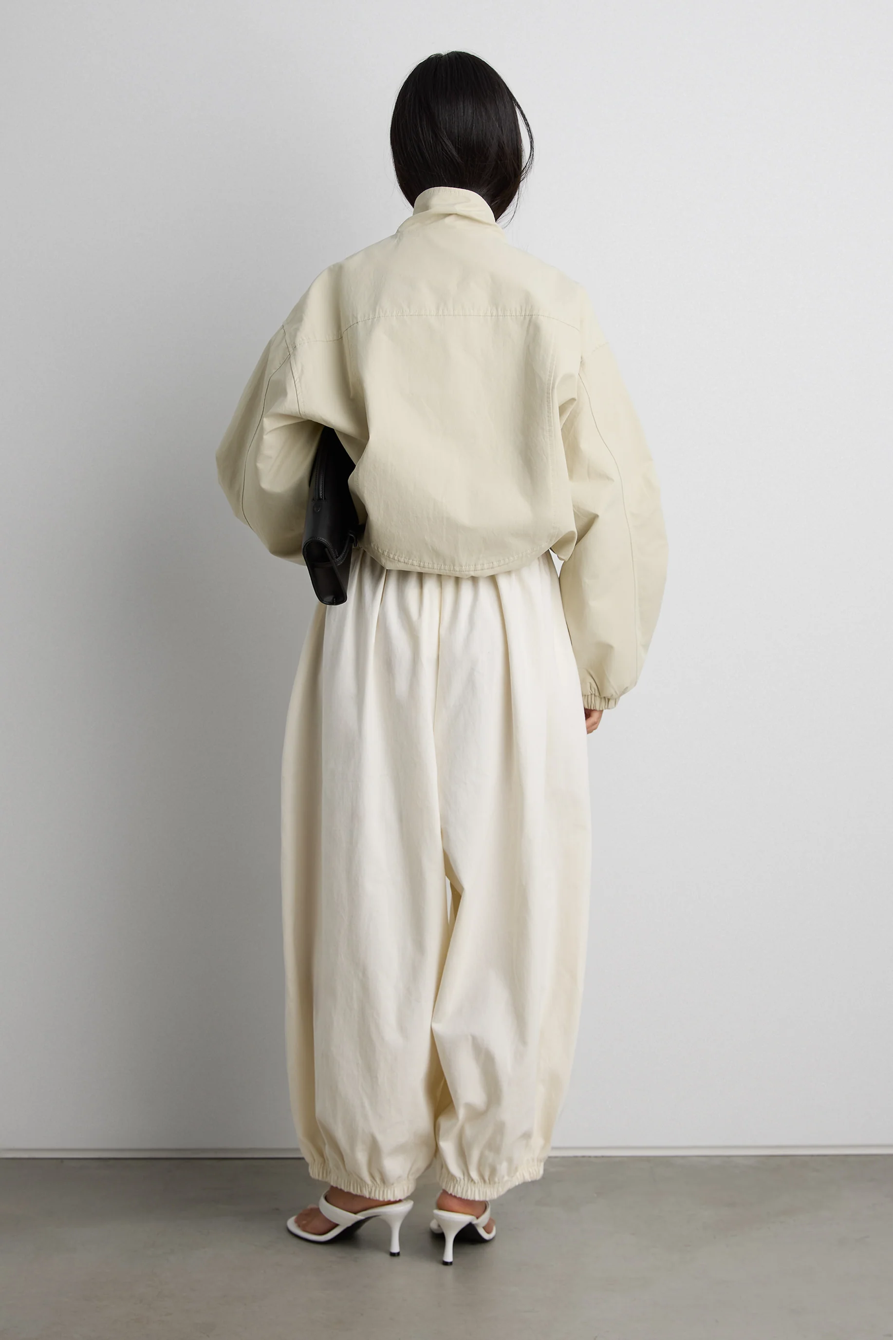 HIGH FUNNEL NECK CROPPED DRAWSTRING JACKET - Image 5
