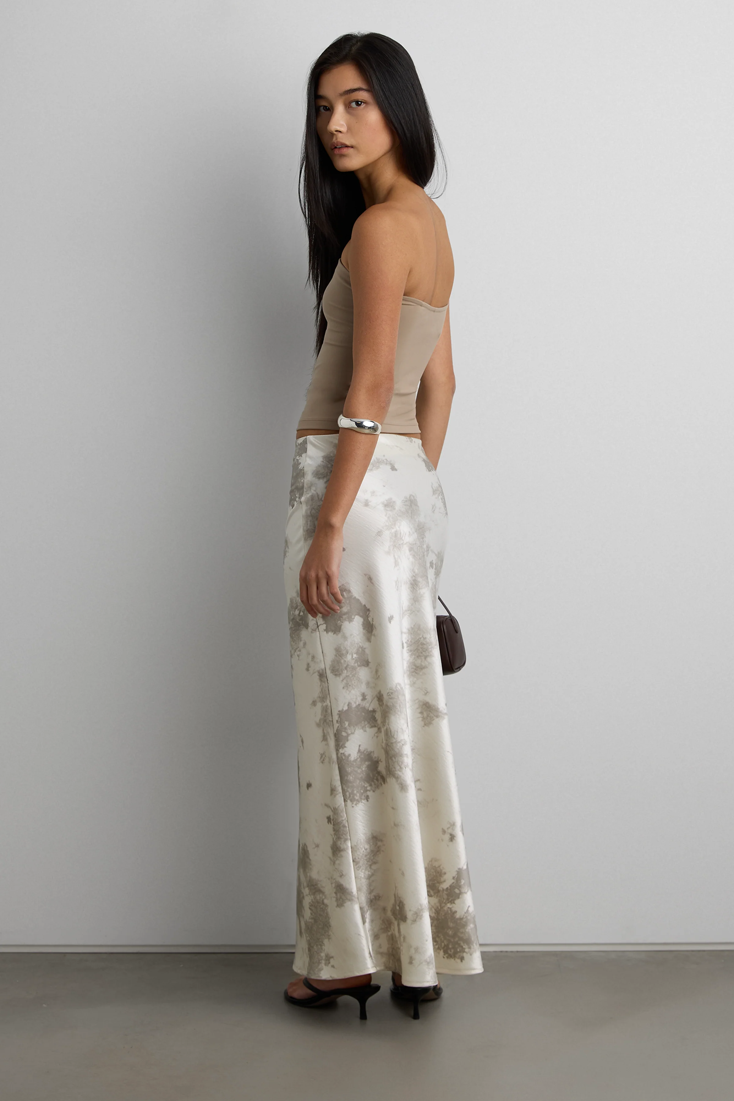 MARBLE PRINT SATIN MAXI SKIRT - Image 3