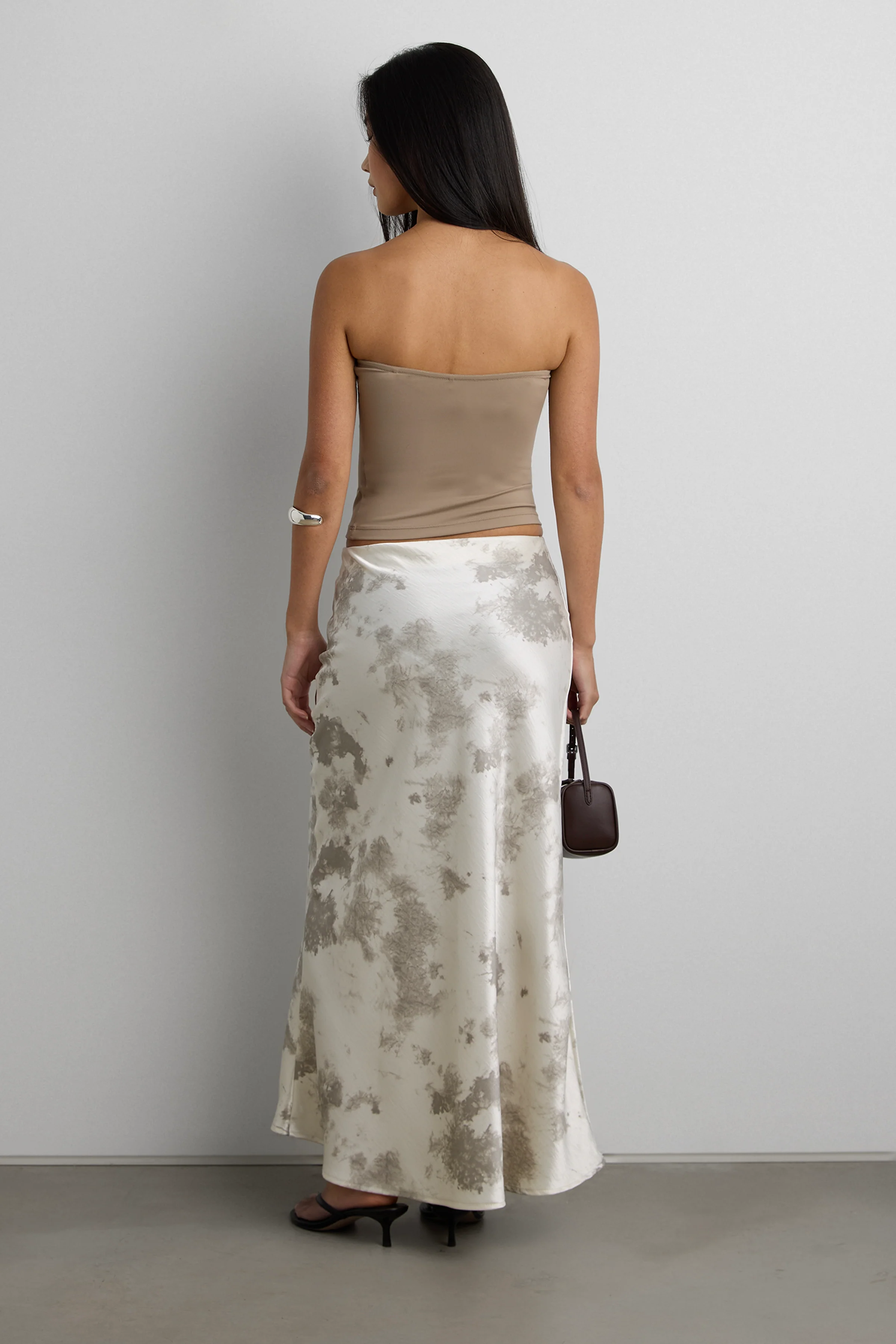 MARBLE PRINT SATIN MAXI SKIRT - Image 4